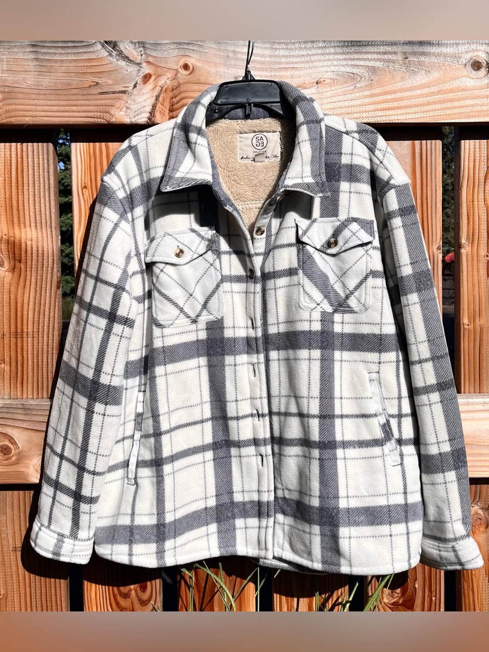 Sage Collective Women's Plaid Jacket - White and Grey (NWOT)